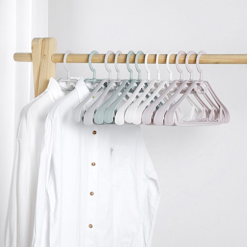 品牌服装用衣架——塑料衣架