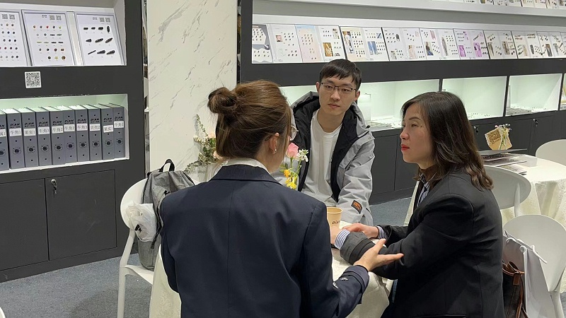 老客户会面