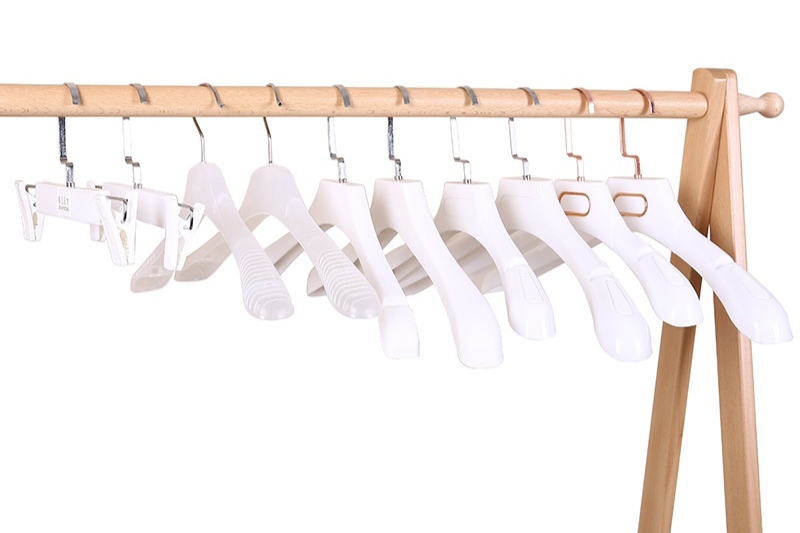 塑料服装衣架批发