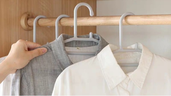 塑料服装衣架批发