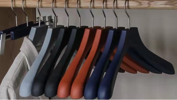 塑料服装衣架，优质厂家一键解决您的困扰！--华恩
