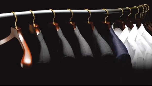 男士西装衣架尺寸是多少呢？--华恩衣架