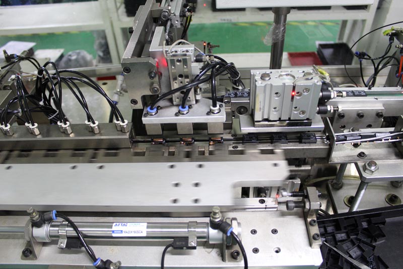 自动入外壳细节图